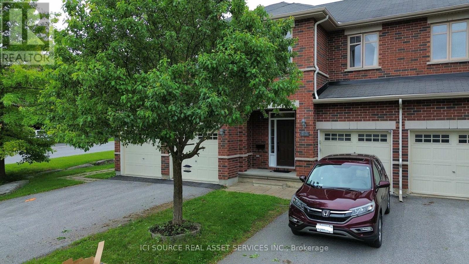 27 TORBEC AVENUE, Ottawa, Ontario