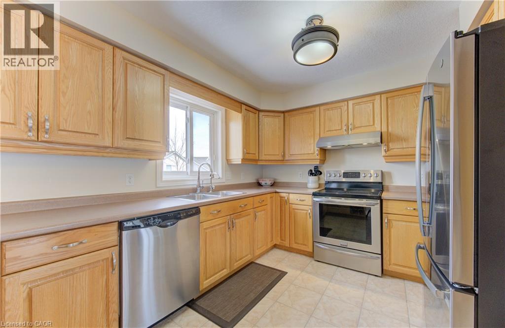 168 Bridgewater Crescent, Waterloo, Ontario N2M 2T3 - Photo 15 - 40808486