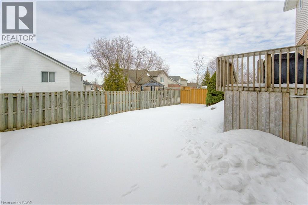 168 Bridgewater Crescent, Waterloo, Ontario N2M 2T3 - Photo 39 - 40808486