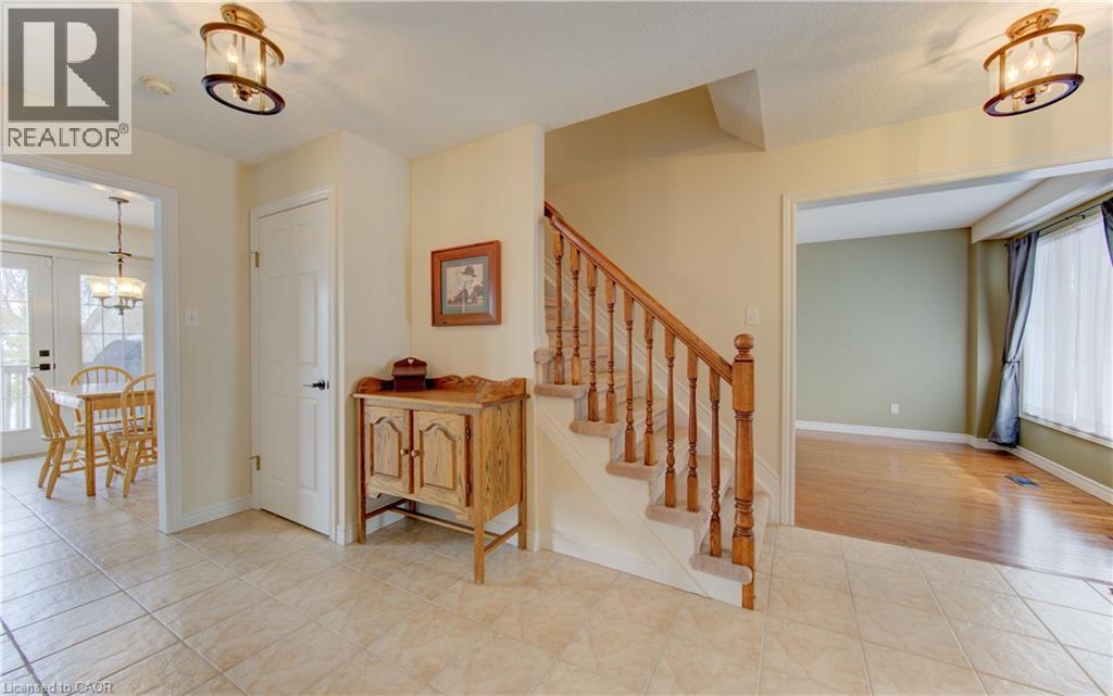 168 Bridgewater Crescent, Waterloo, Ontario N2M 2T3 - Photo 5 - 40808486