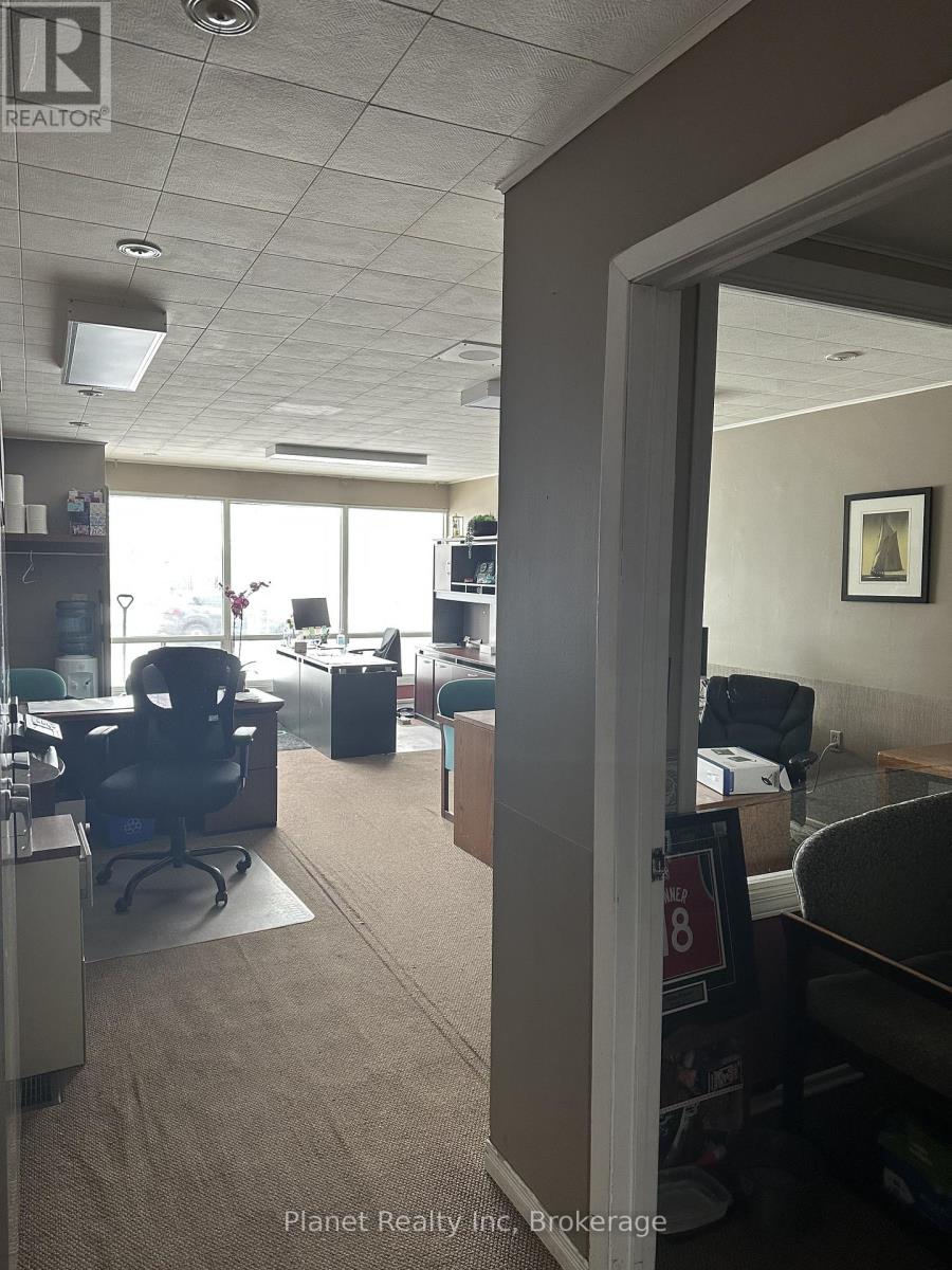 220 Edinburgh Road S, Guelph, Ontario  N1G 2J4 - Photo 4 - X12842884