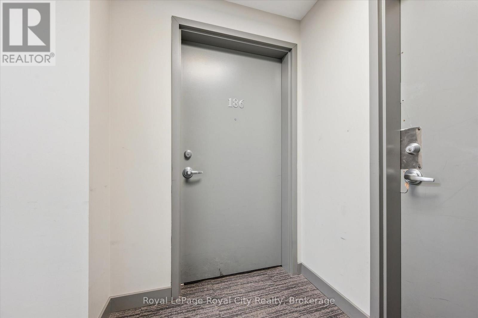 186 - 258a Sunview Street, Waterloo, Ontario  N2L 0H6 - Photo 4 - X12842890