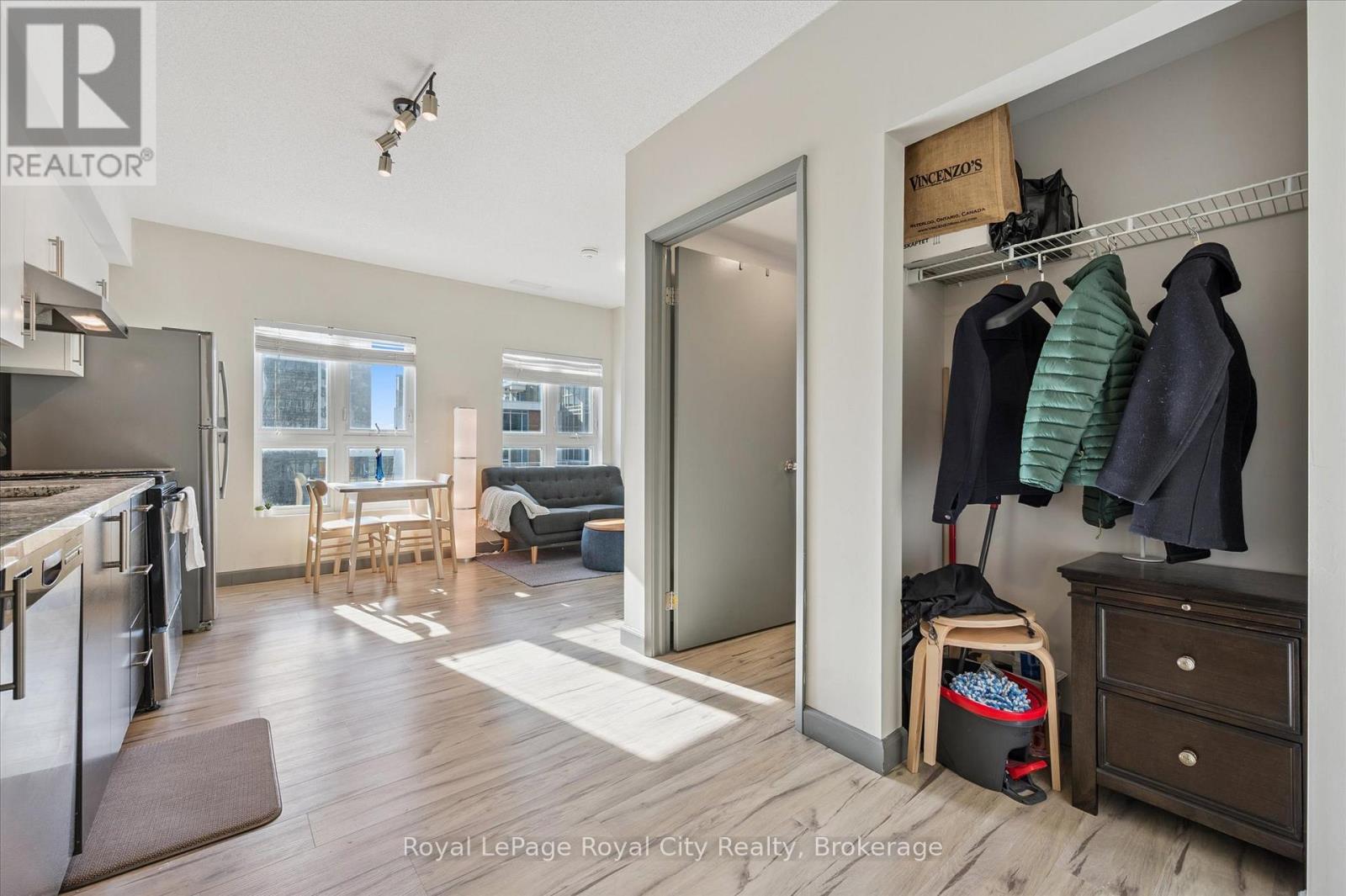 186 - 258a Sunview Street, Waterloo, Ontario  N2L 0H6 - Photo 6 - X12842890