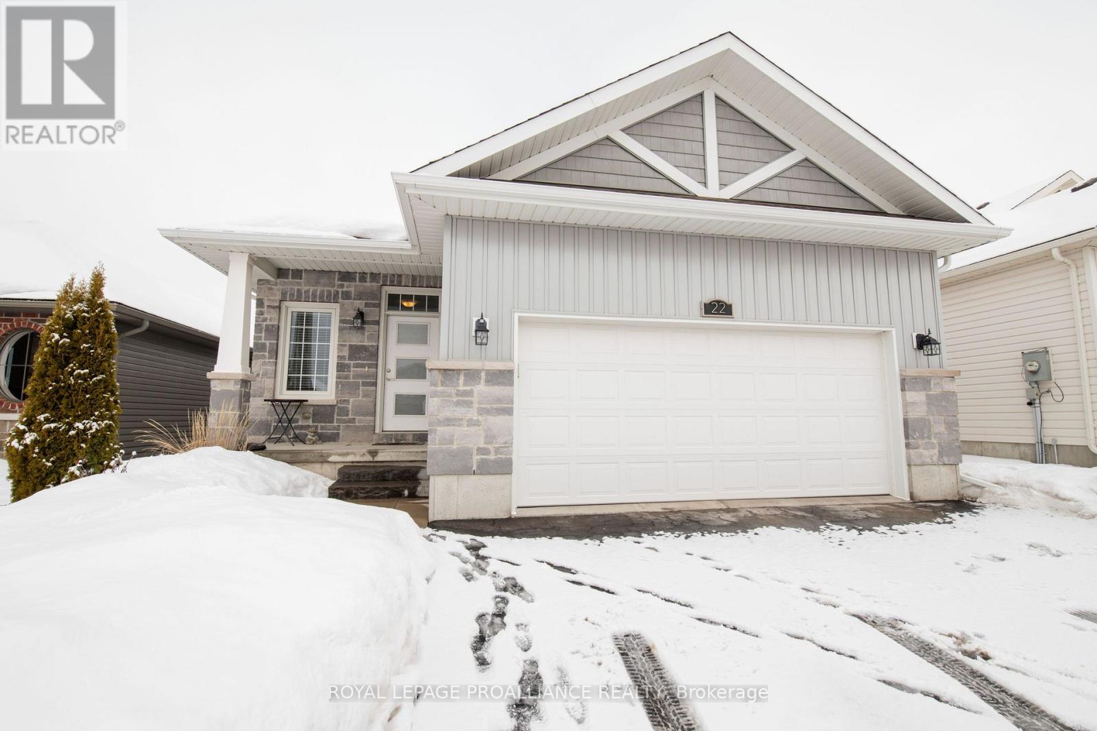 22 WALNUT CRESCENT, Belleville, Ontario