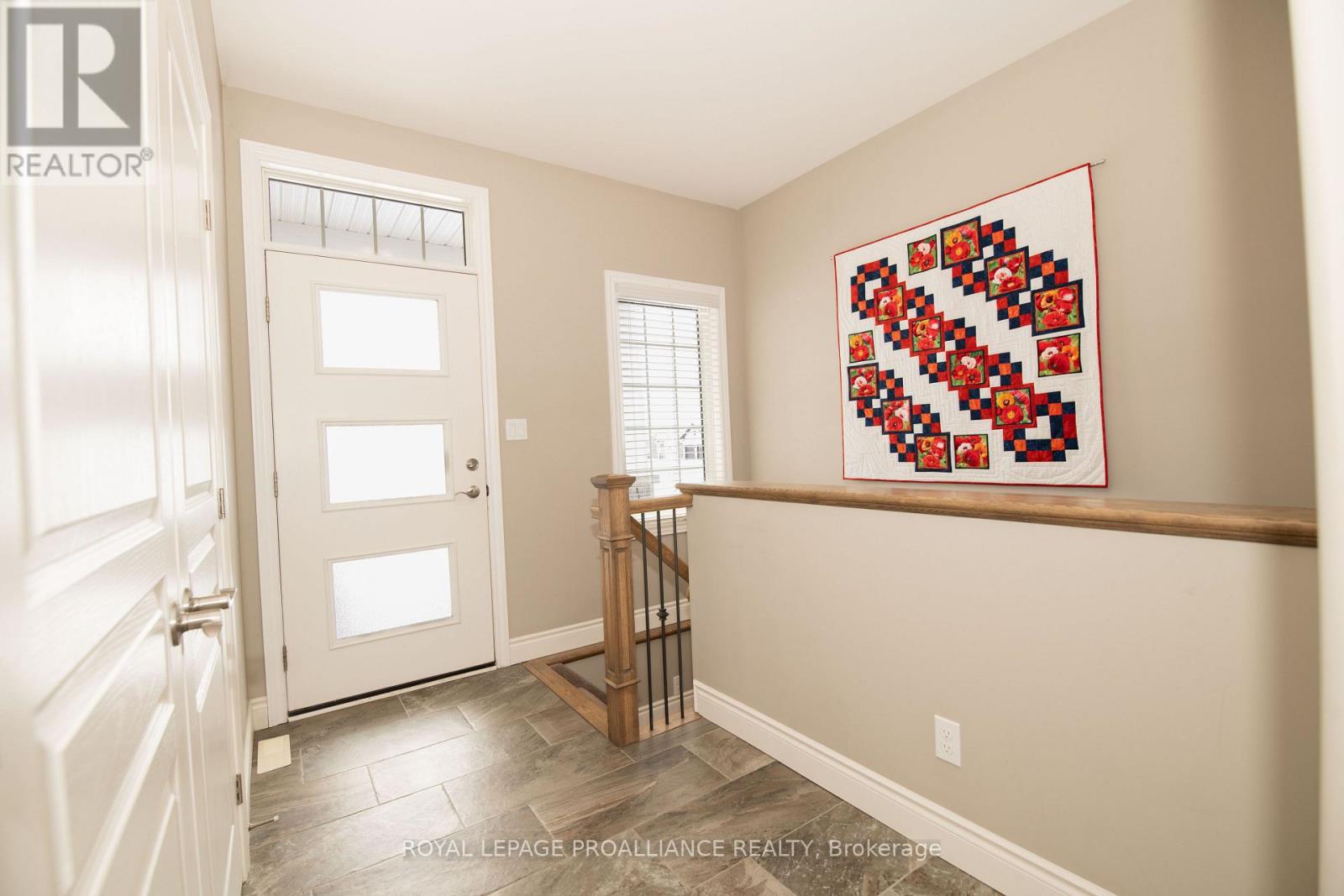 22 Walnut Crescent, Belleville, Ontario  K8N 0E4 - Photo 4 - X12842838