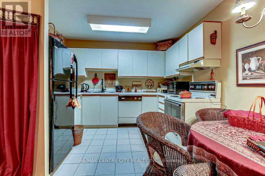 203 - 549 Ridout Street N, London East, Ontario  N6A 5N5 - Photo 15 - X12842792