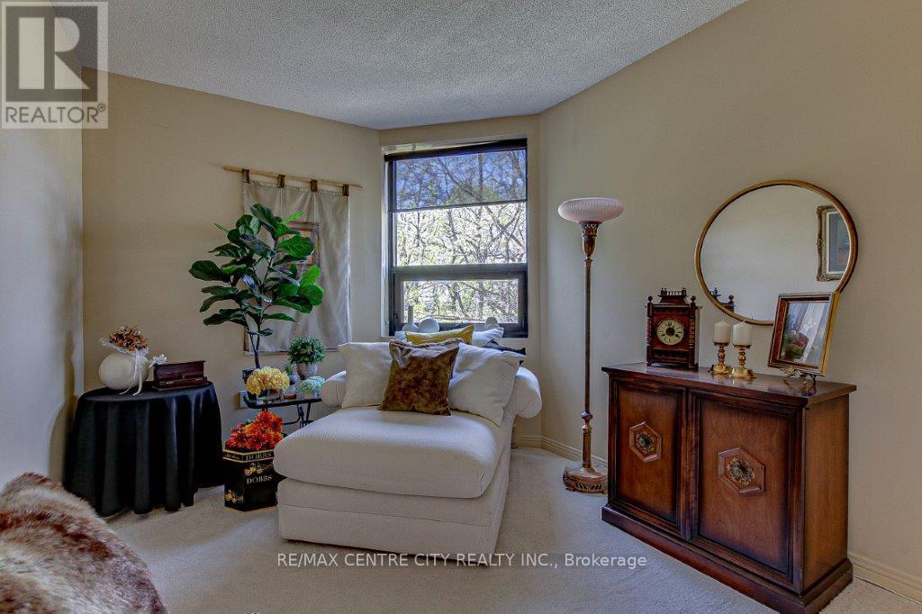 203 - 549 Ridout Street N, London East, Ontario  N6A 5N5 - Photo 21 - X12842792