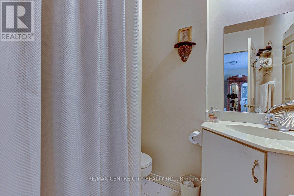 203 - 549 Ridout Street N, London East, Ontario  N6A 5N5 - Photo 22 - X12842792