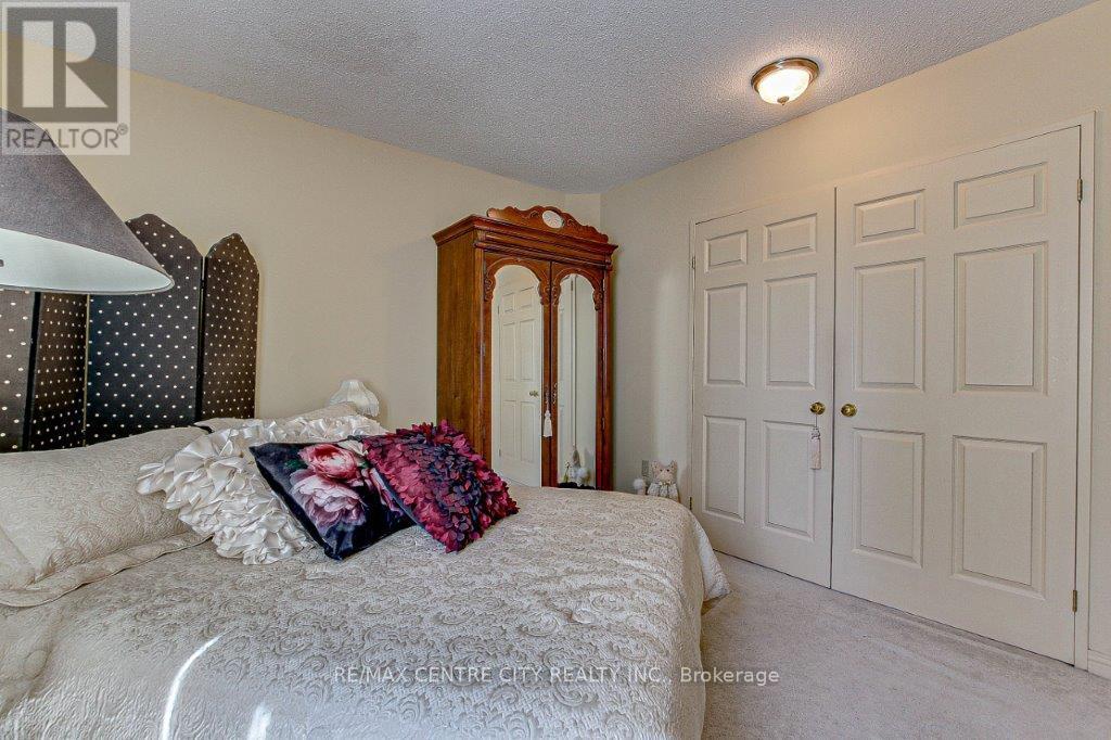 203 - 549 Ridout Street N, London East, Ontario  N6A 5N5 - Photo 24 - X12842792