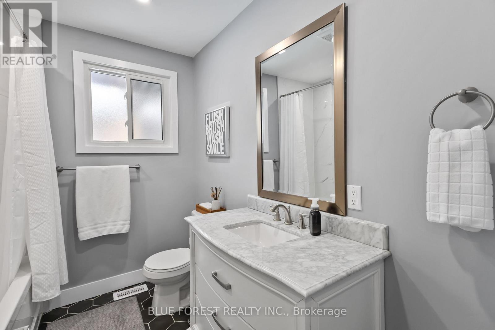 43 Southwood Crescent, London South, Ontario  N6J 1S8 - Photo 12 - X12842800