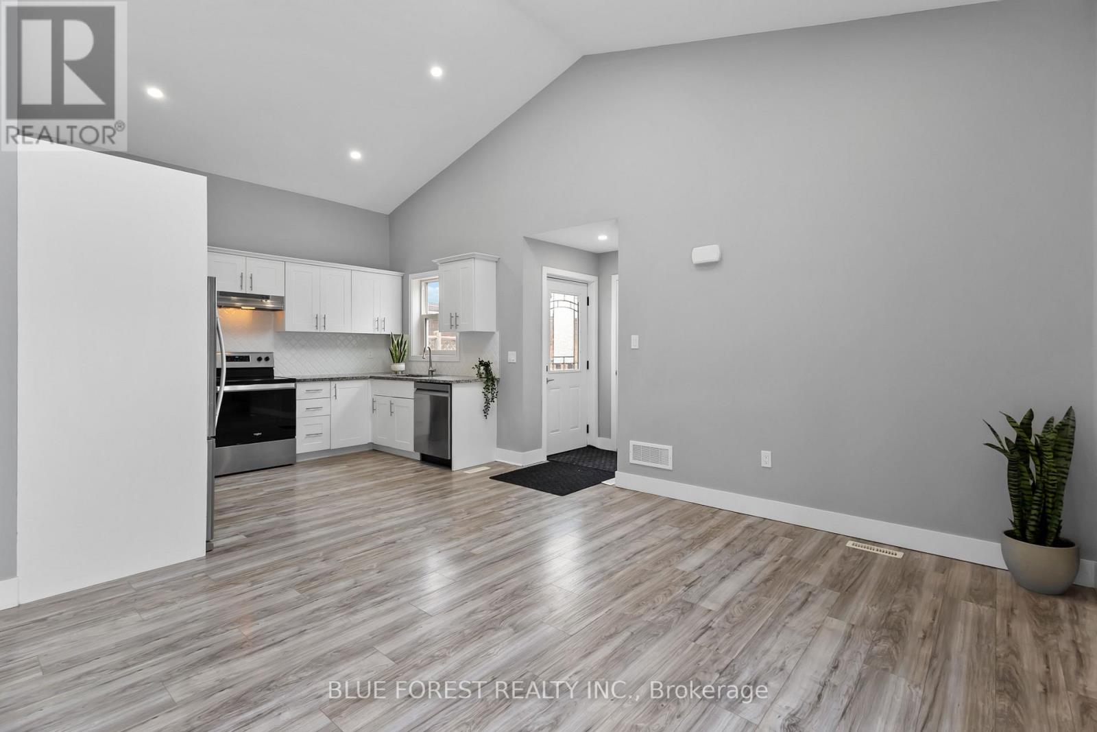 43 Southwood Crescent, London South, Ontario  N6J 1S8 - Photo 34 - X12842800