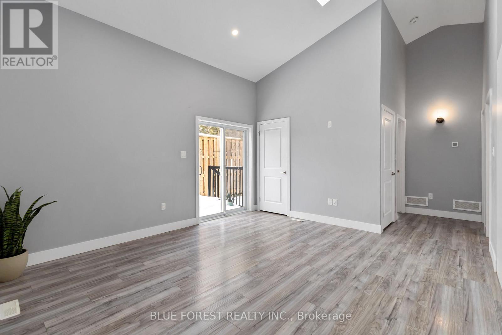 43 Southwood Crescent, London South, Ontario  N6J 1S8 - Photo 36 - X12842800