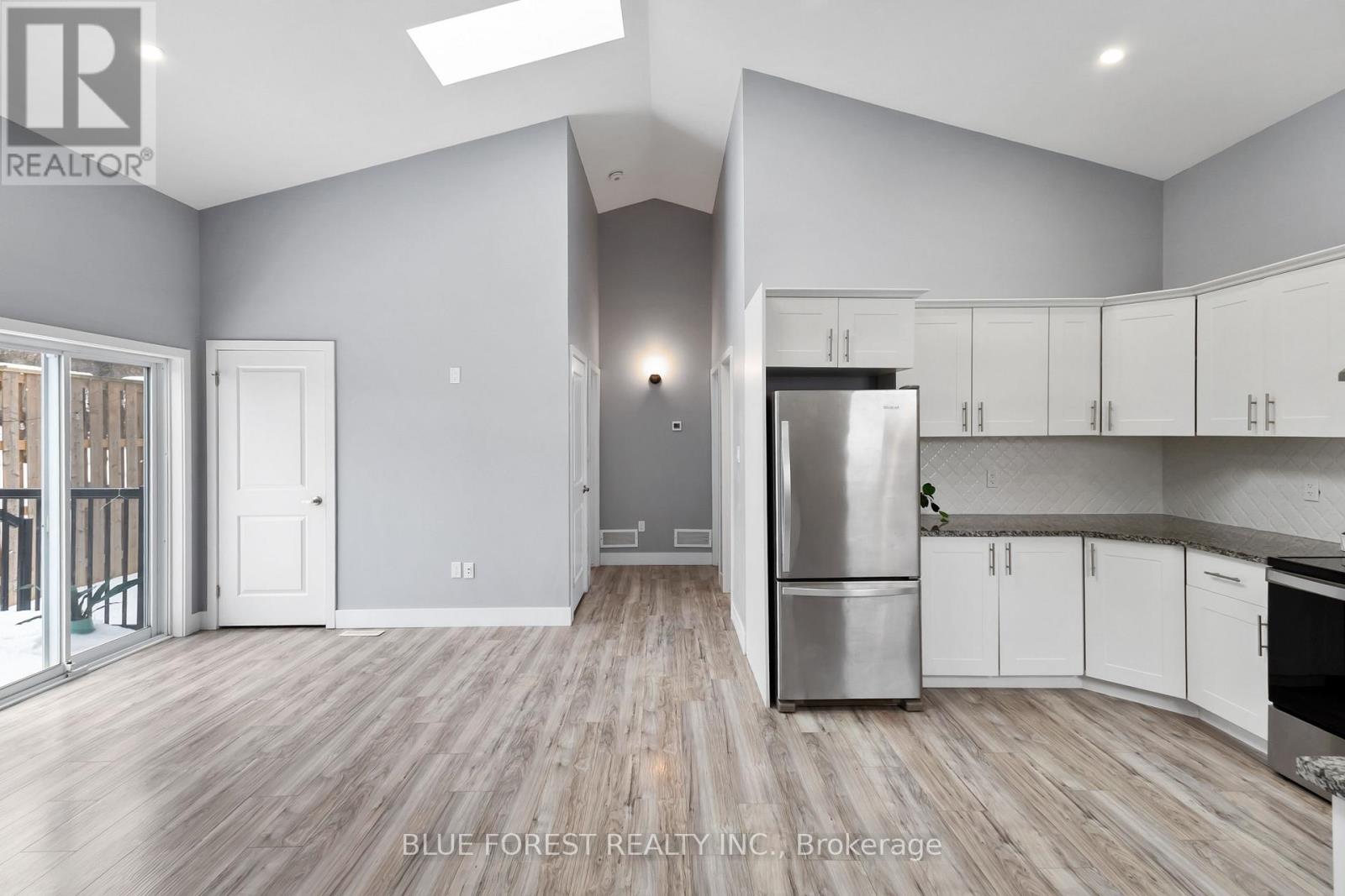 43 Southwood Crescent, London South, Ontario  N6J 1S8 - Photo 38 - X12842800