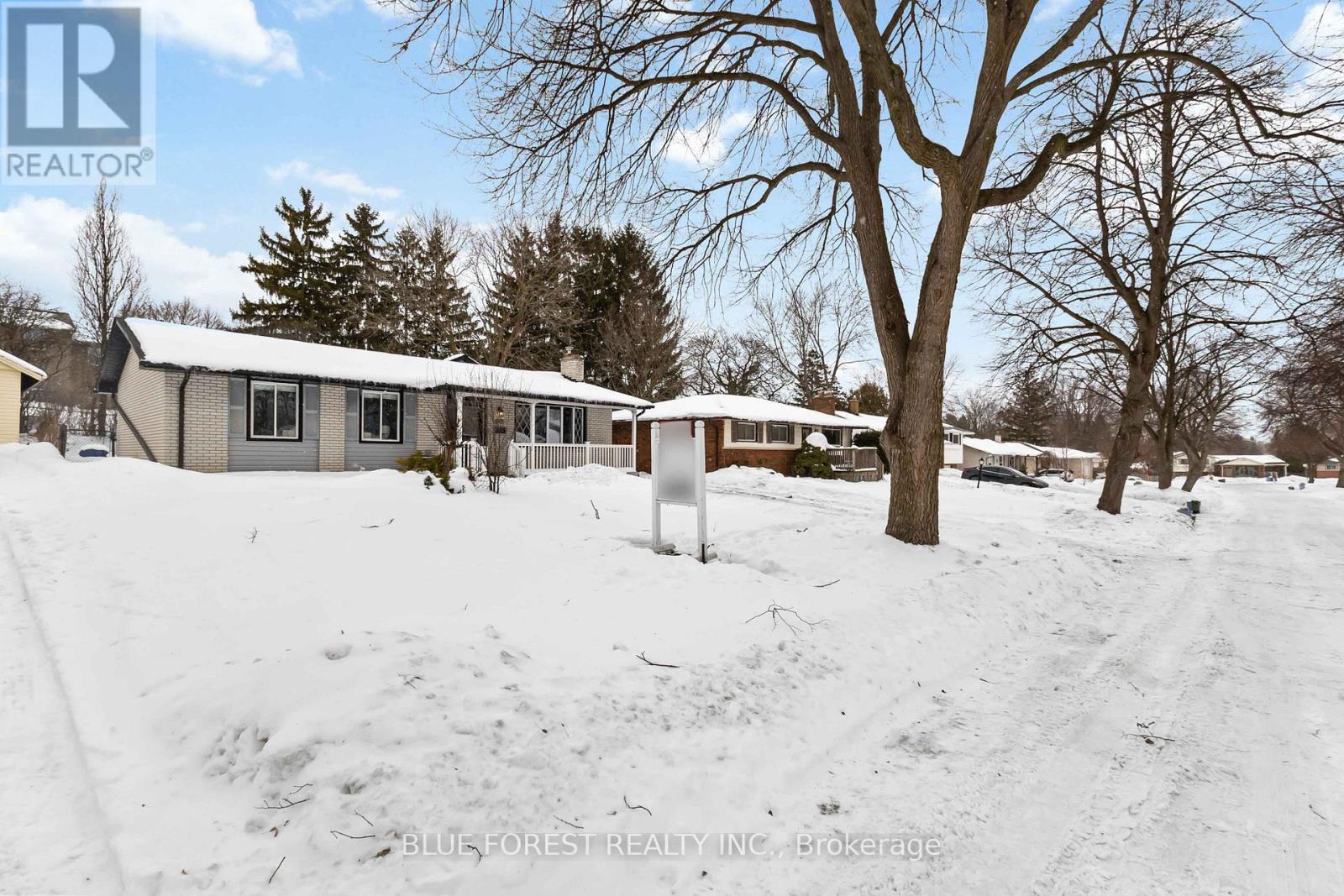 43 Southwood Crescent, London South, Ontario  N6J 1S8 - Photo 47 - X12842800