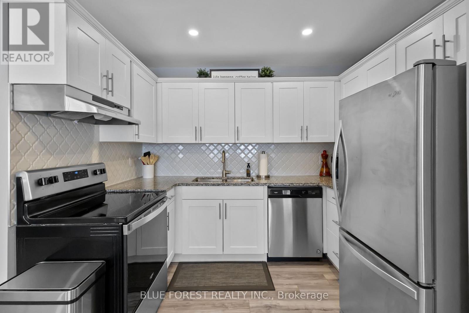 43 Southwood Crescent, London South, Ontario  N6J 1S8 - Photo 7 - X12842800