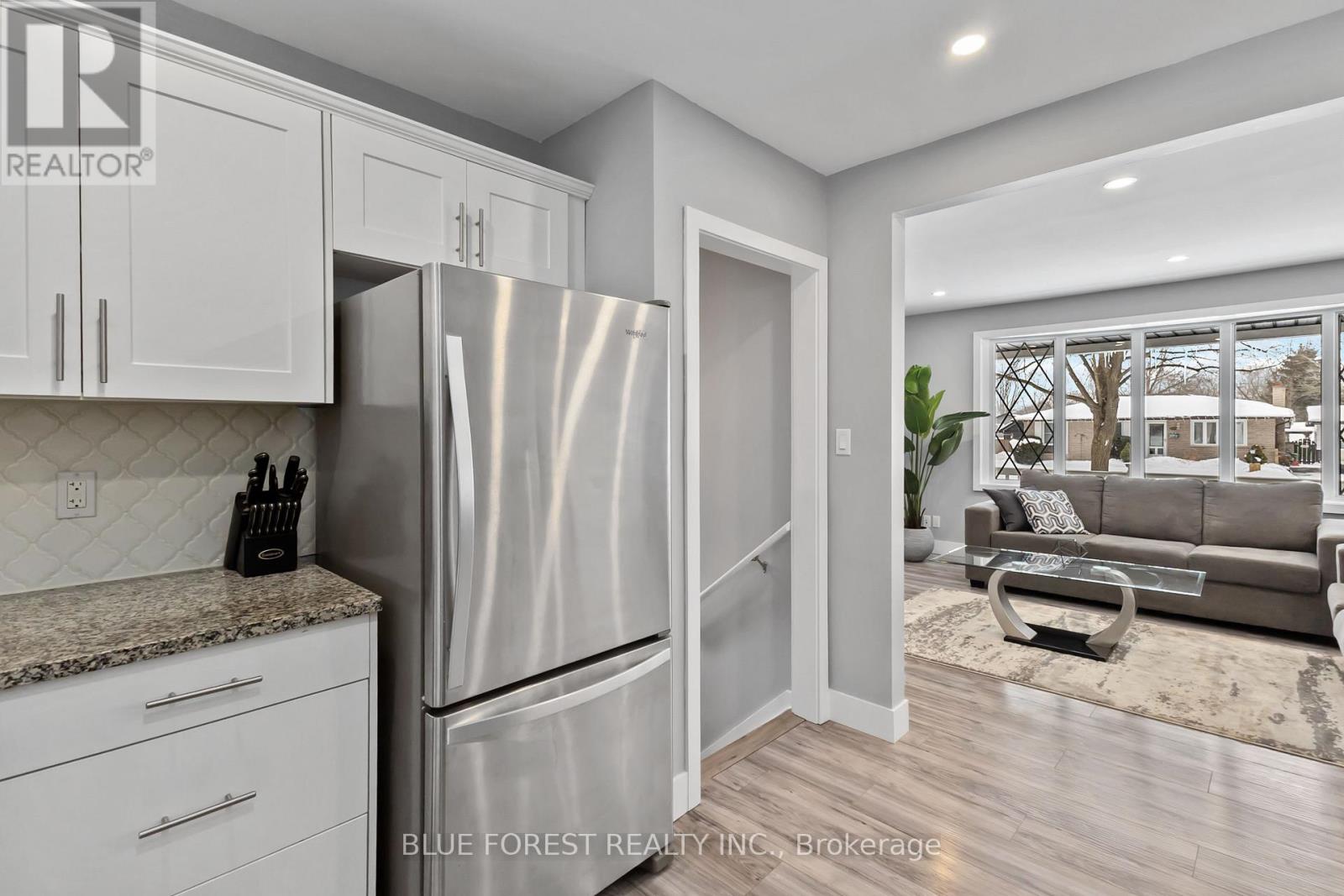 43 Southwood Crescent, London South, Ontario  N6J 1S8 - Photo 8 - X12842800