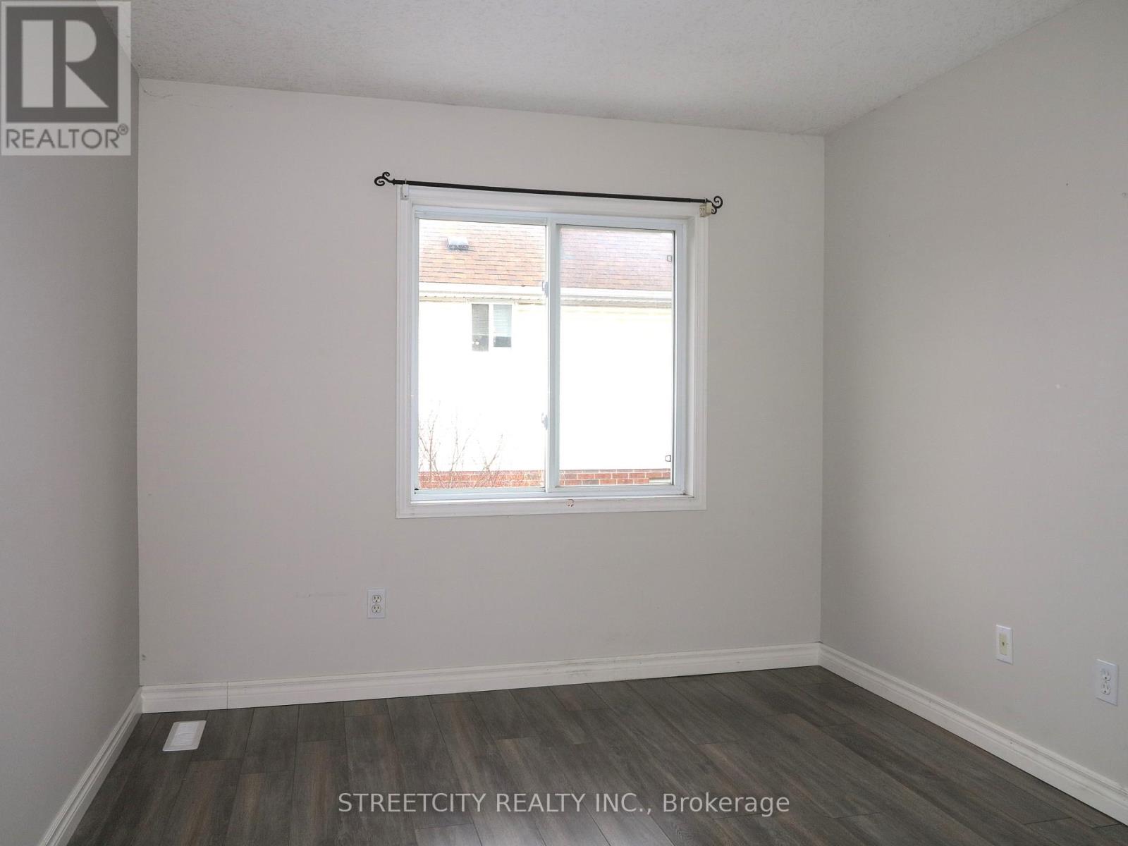 730 Silversmith Street, London North, Ontario  N6H 5R7 - Photo 17 - X12842934