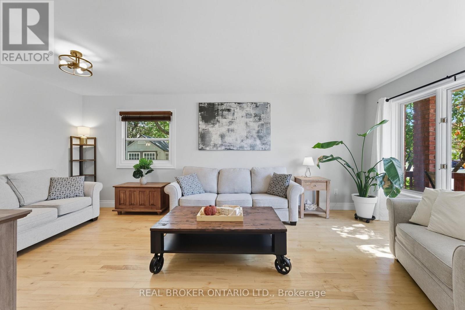 91 Mississippi Road, Carleton Place, Ontario  K7C 4E5 - Photo 4 - X12842802