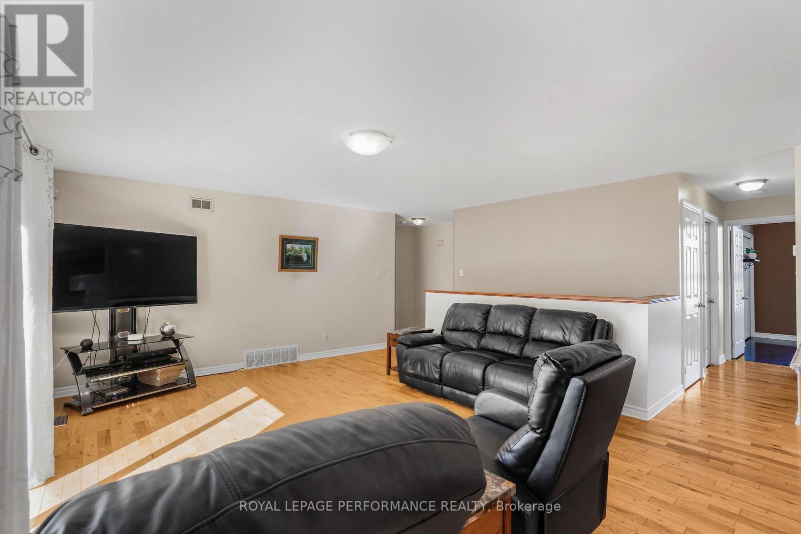 40 Lori Lane, North Dundas, Ontario  K0C 2H0 - Photo 8 - X12842836