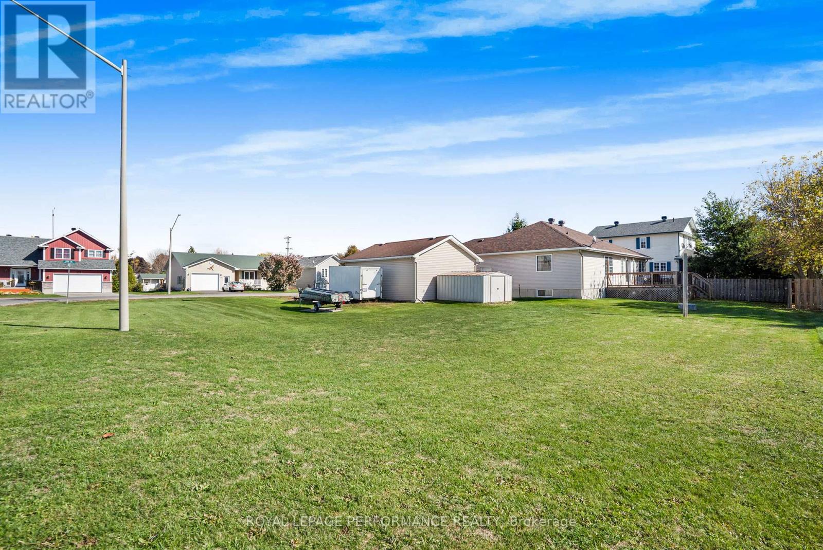 44 Lori Lane N, North Dundas, Ontario  K0C 2H0 - Photo 3 - X12842882