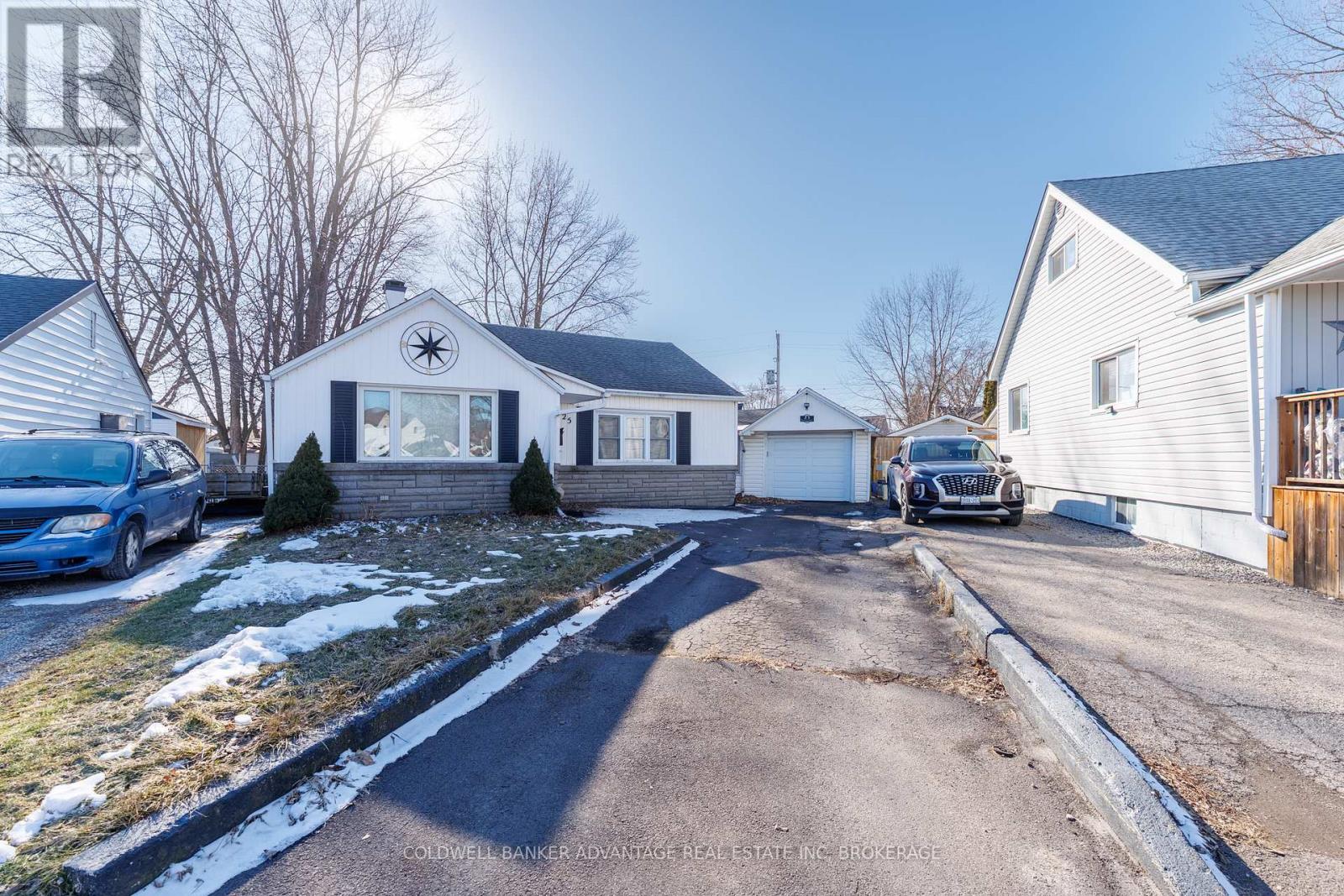 25 Dunkirk Court, Welland, Ontario  L3B 4W1 - Photo 1 - X12842760