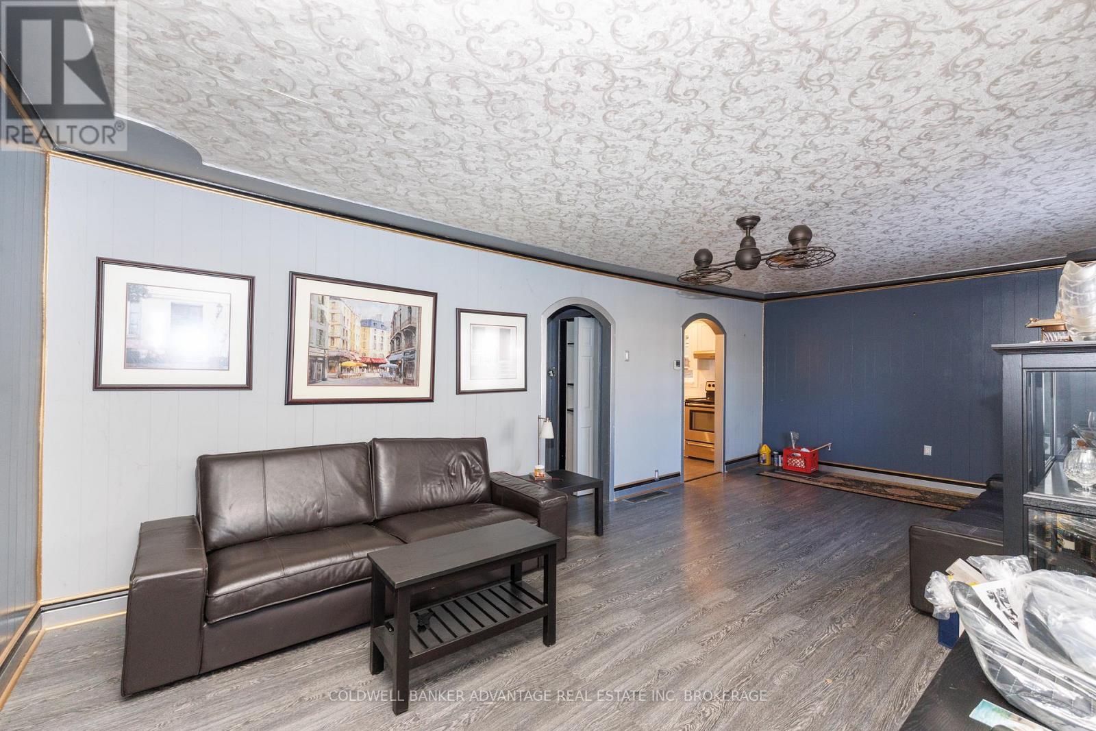 25 Dunkirk Court, Welland, Ontario  L3B 4W1 - Photo 5 - X12842760