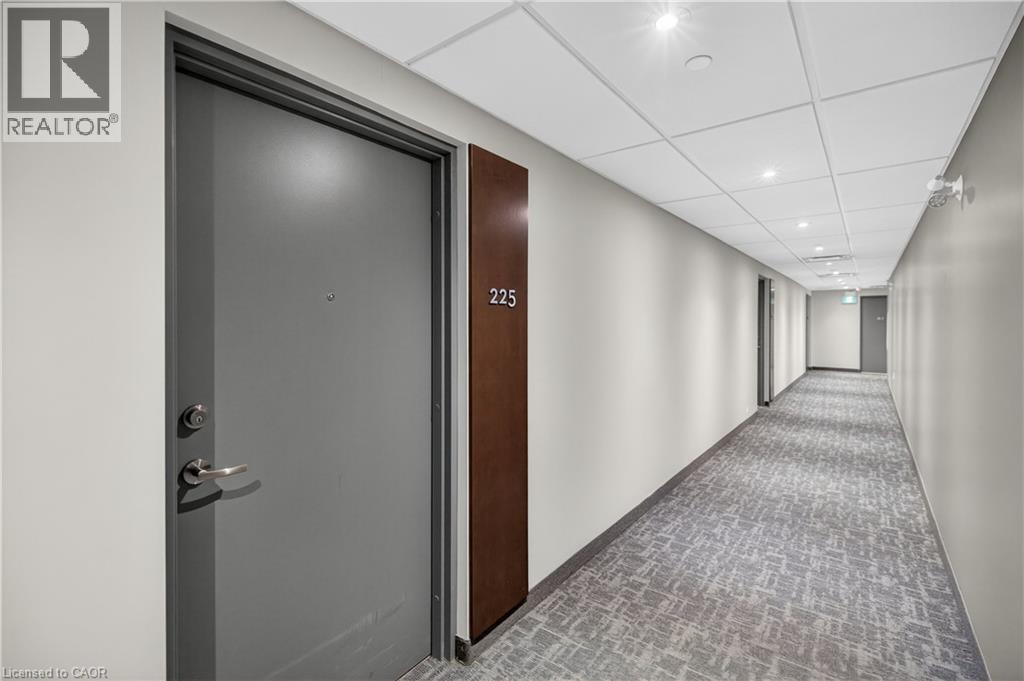 1 Redfern Avenue Unit# 225, Hamilton, Ontario  L9C 0E6 - Photo 6 - 40808638