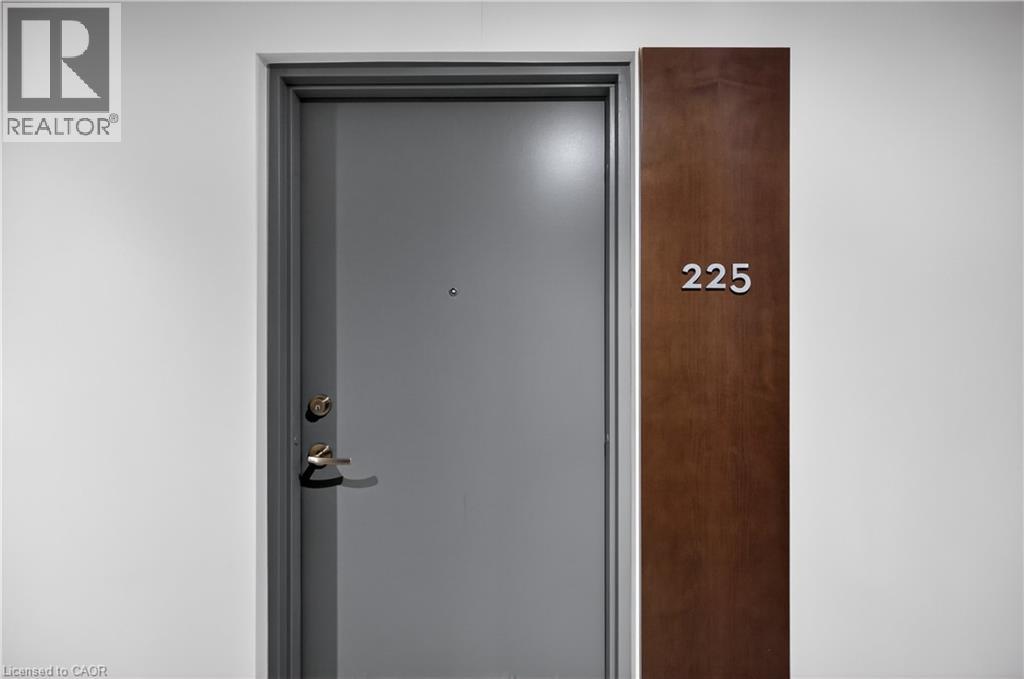 1 Redfern Avenue Unit# 225, Hamilton, Ontario  L9C 0E6 - Photo 7 - 40808638