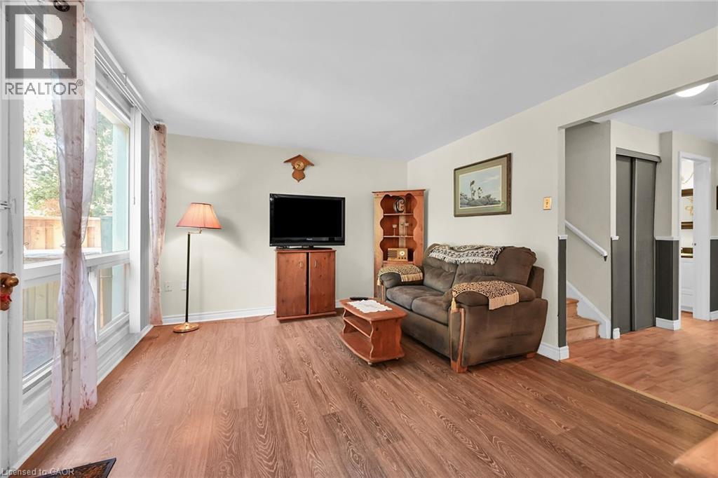 25 Britten Close Unit# A11, Hamilton, Ontario  L9C 4J8 - Photo 9 - 40809076