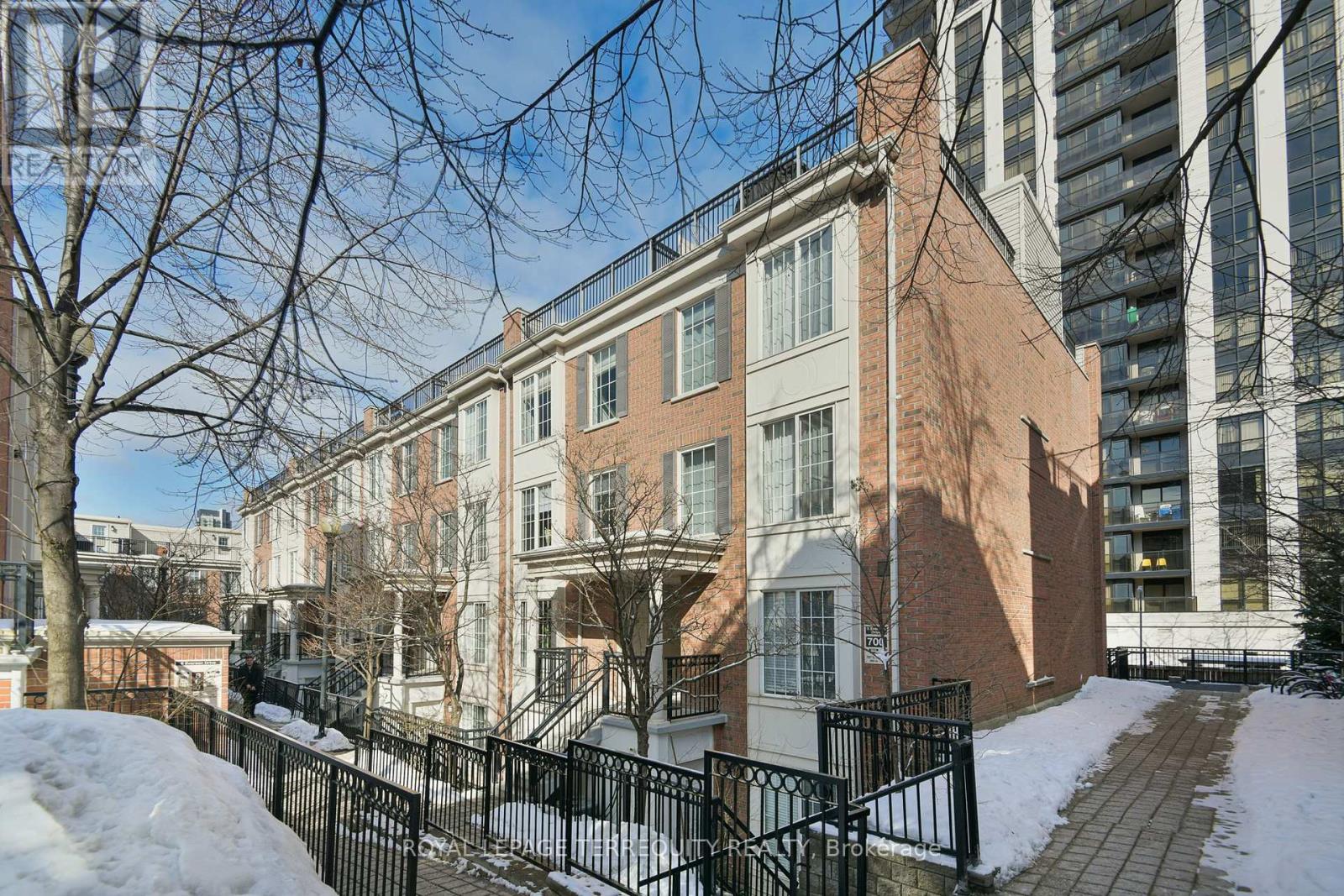 759 - 5 Everson Drive, Toronto, Ontario  M2N 7C3 - Photo 2 - C12842780