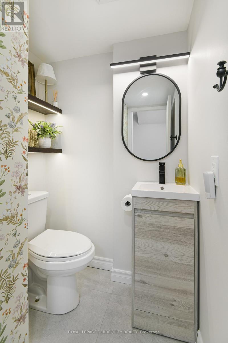 759 - 5 Everson Drive, Toronto, Ontario  M2N 7C3 - Photo 3 - C12842780