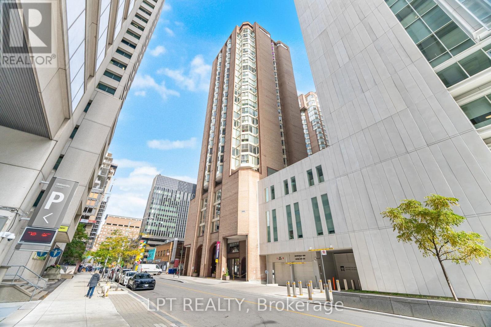 2007 - 55 CENTRE AVENUE, Toronto, Ontario