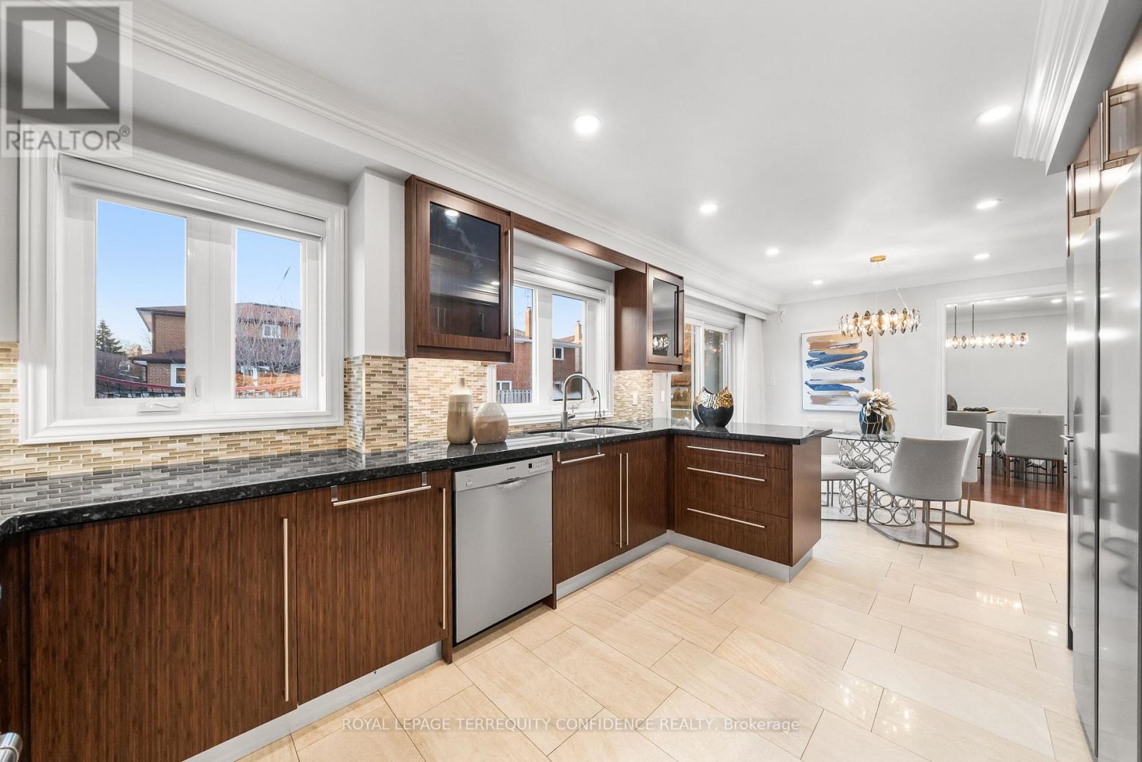 84 Bestview Drive, Toronto, Ontario  M2M 2X9 - Photo 10 - C12842864