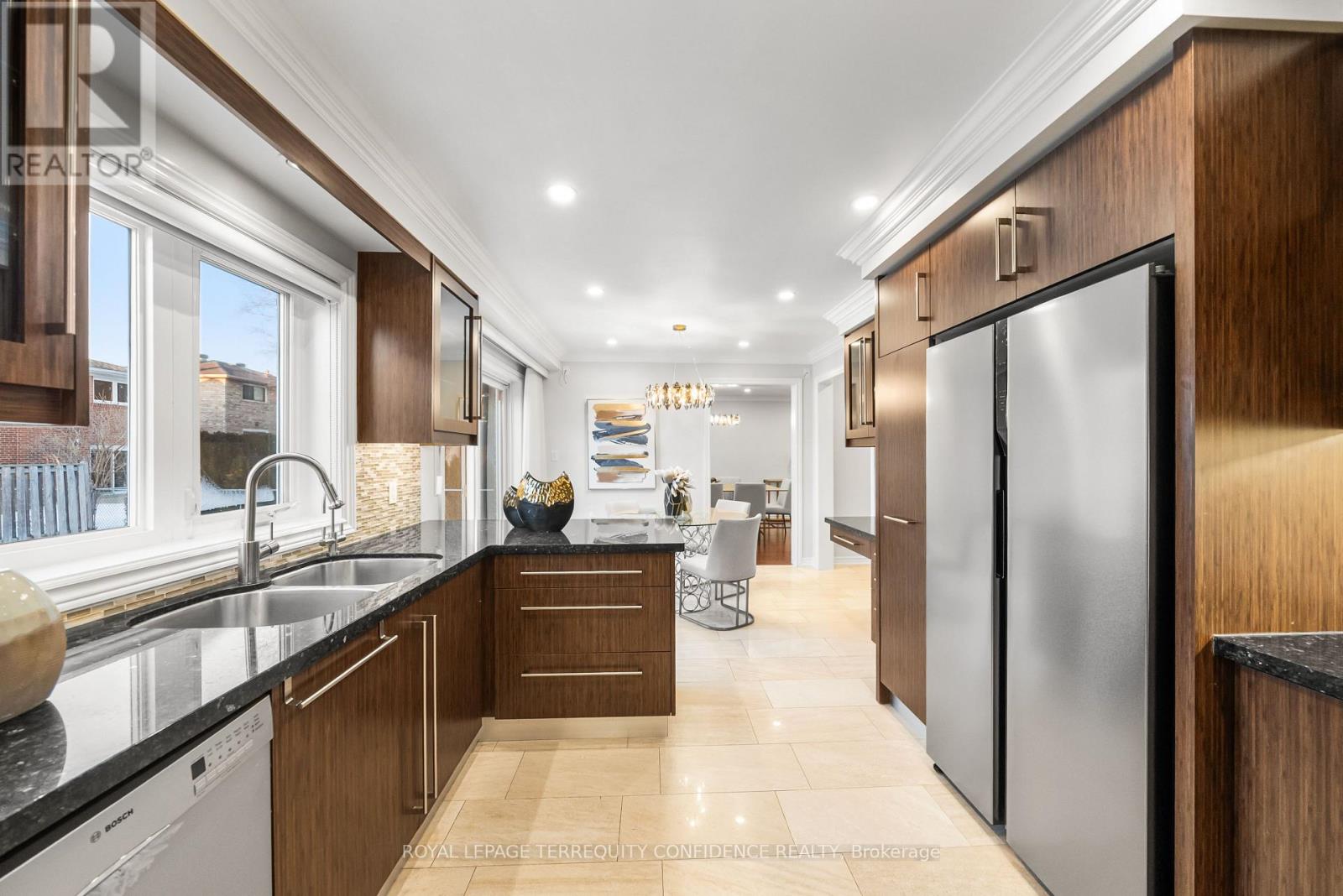 84 Bestview Drive, Toronto, Ontario  M2M 2X9 - Photo 11 - C12842864