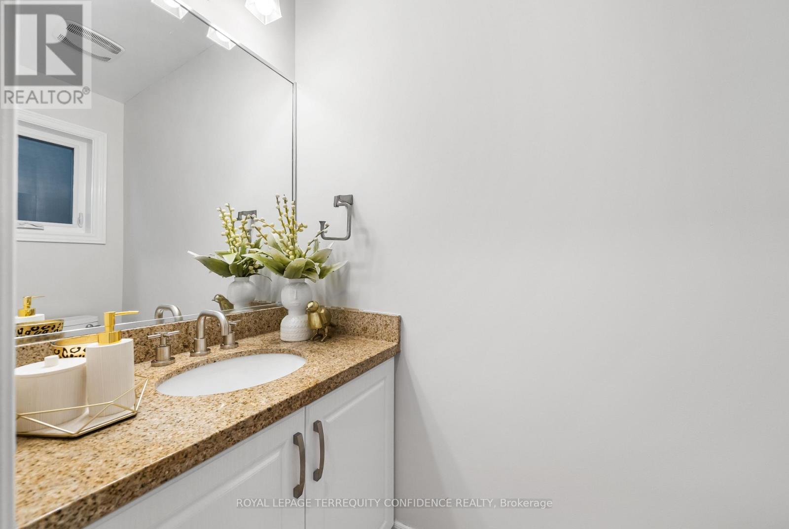 84 Bestview Drive, Toronto, Ontario  M2M 2X9 - Photo 18 - C12842864