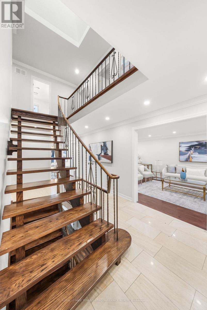 84 Bestview Drive, Toronto, Ontario  M2M 2X9 - Photo 19 - C12842864