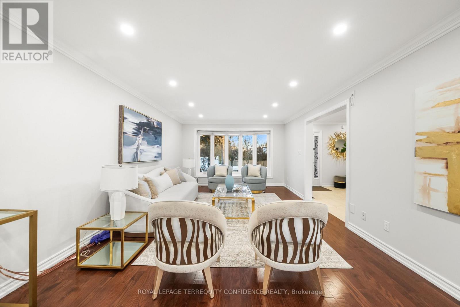 84 Bestview Drive, Toronto, Ontario  M2M 2X9 - Photo 2 - C12842864