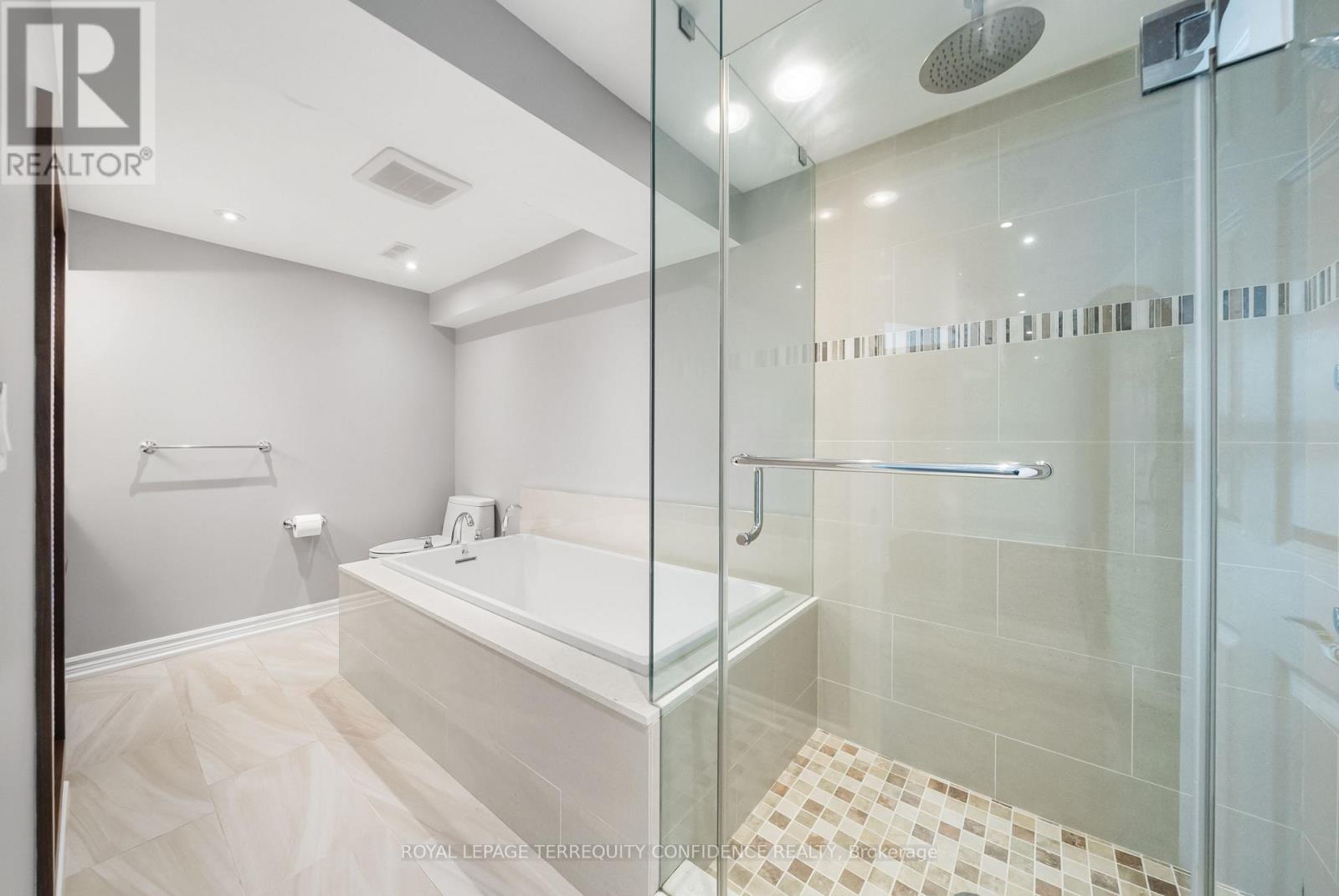 84 Bestview Drive, Toronto, Ontario  M2M 2X9 - Photo 41 - C12842864