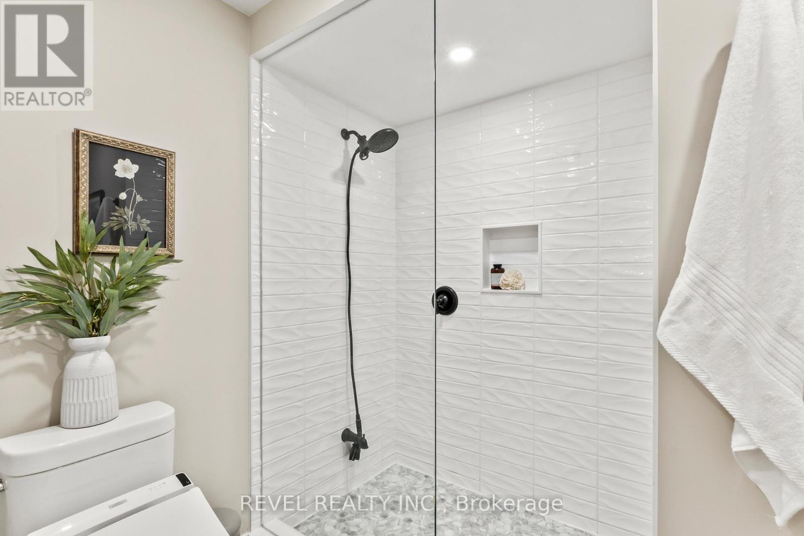 68 Applewood Crescent, Whitby, Ontario L1N 2E6 - Photo 21 - E12842782