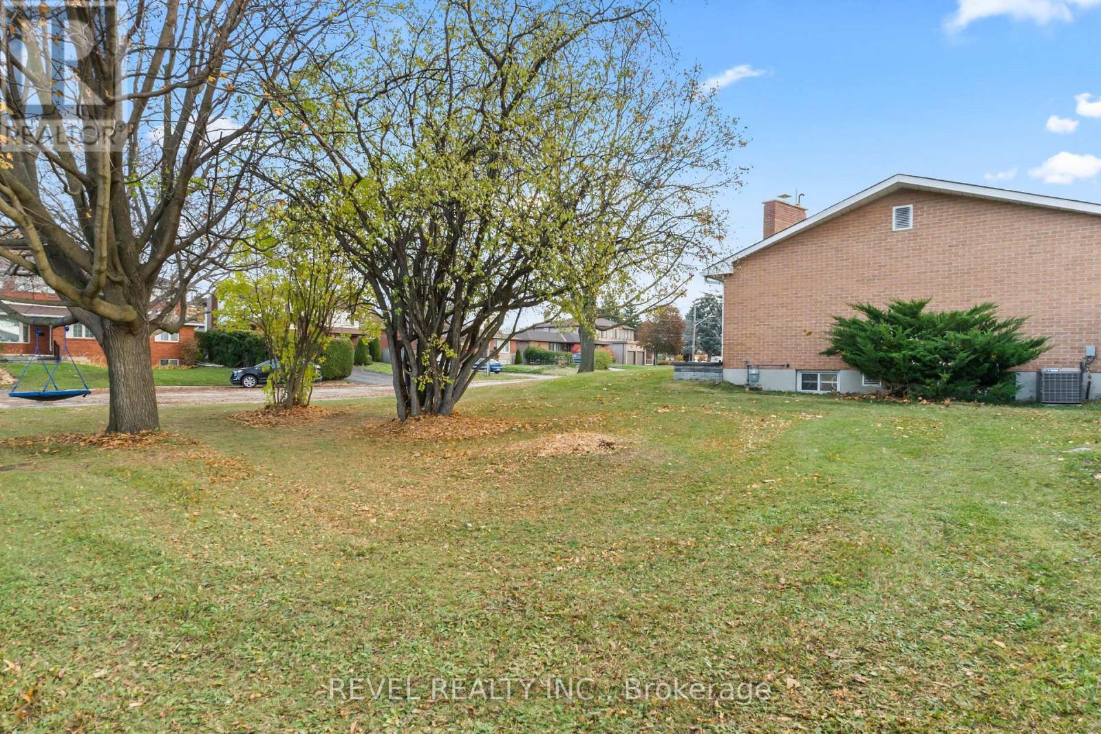 68 Applewood Crescent, Whitby, Ontario L1N 2E6 - Photo 40 - E12842782