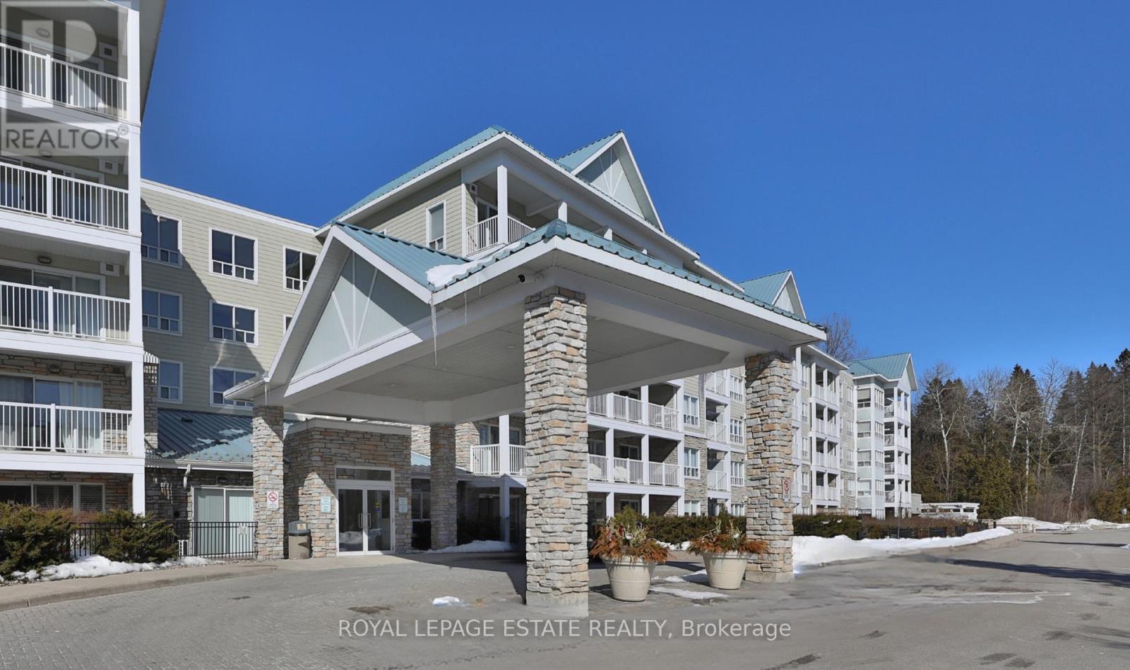 407 - 900 BOGART MILL TRAIL, Newmarket, Ontario