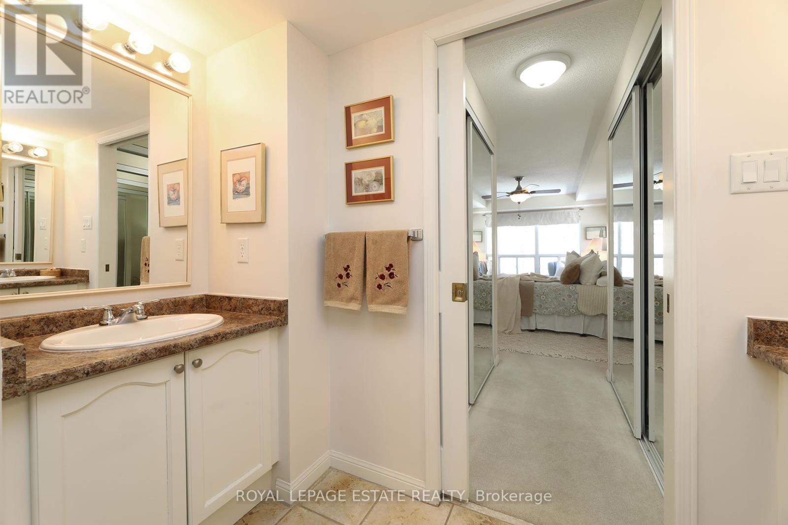 407 - 900 Bogart Mill Trail, Newmarket, Ontario  L3Y 8V5 - Photo 15 - N12842826