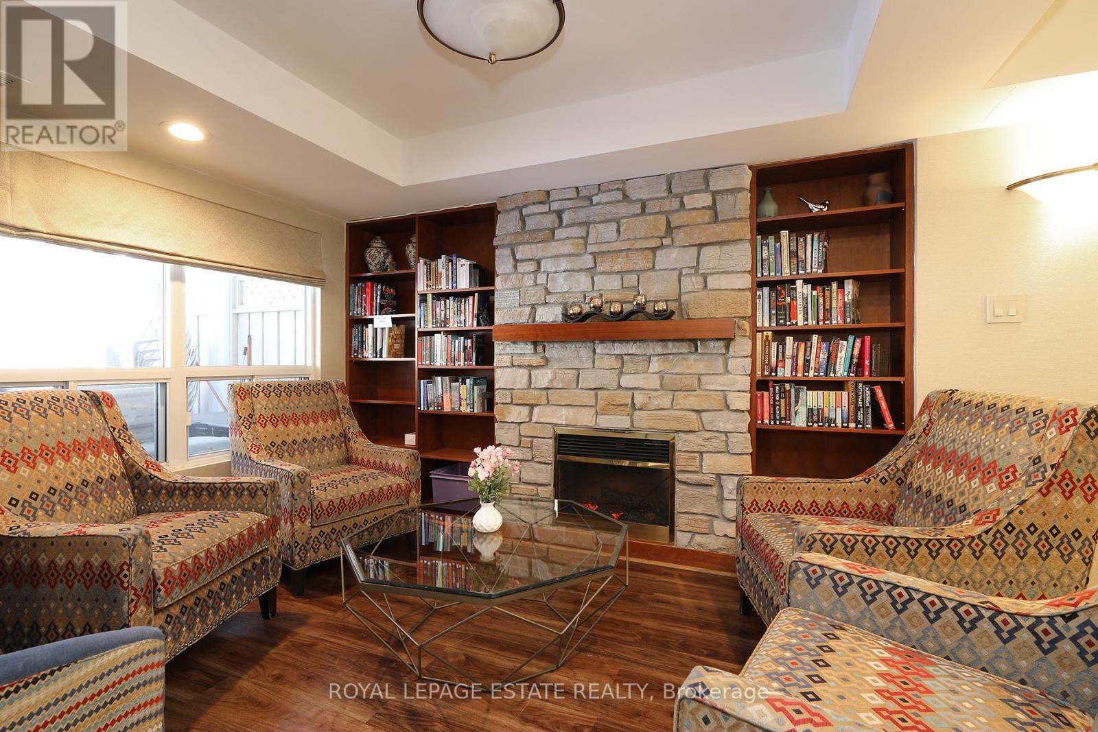 407 - 900 Bogart Mill Trail, Newmarket, Ontario  L3Y 8V5 - Photo 22 - N12842826