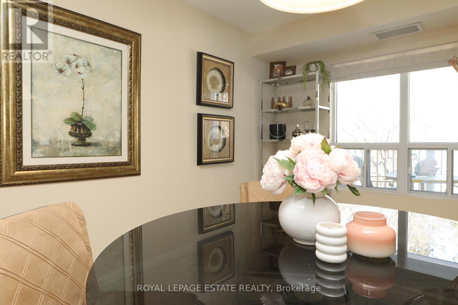 407 - 900 Bogart Mill Trail, Newmarket, Ontario  L3Y 8V5 - Photo 7 - N12842826