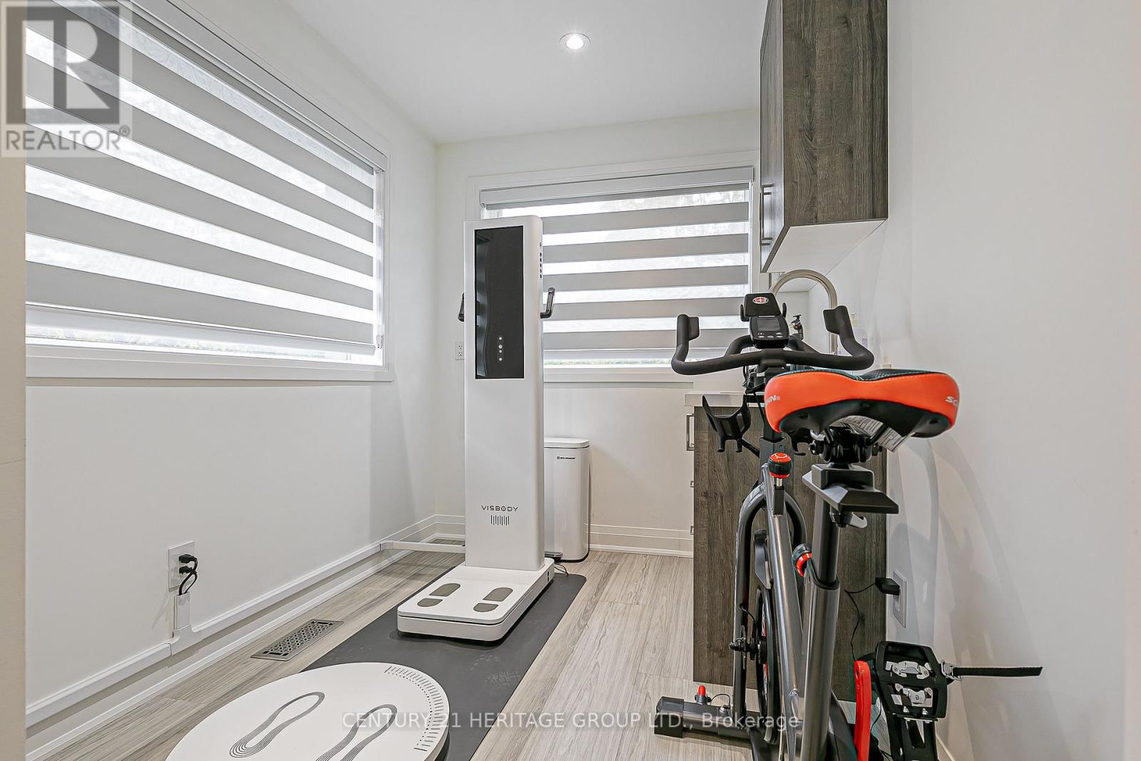 72 Prospect Street, Newmarket, Ontario  L3Y 3T2 - Photo 13 - N12842830