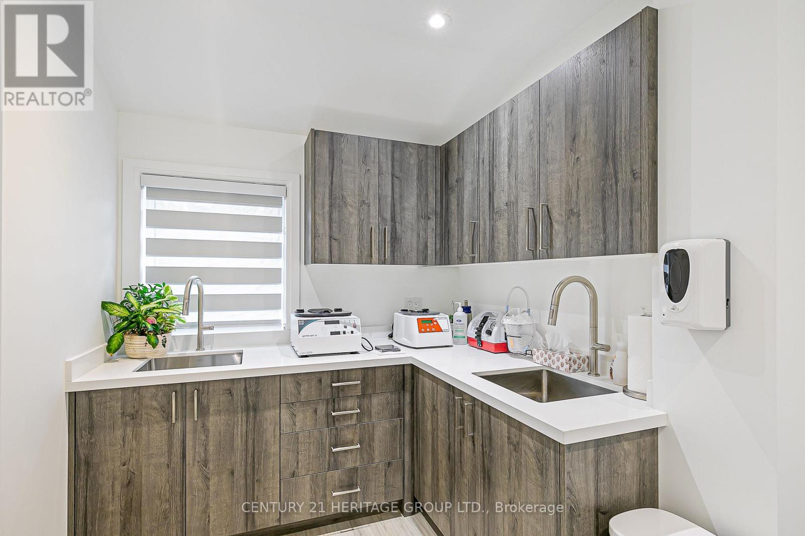 72 Prospect Street, Newmarket, Ontario  L3Y 3T2 - Photo 17 - N12842830