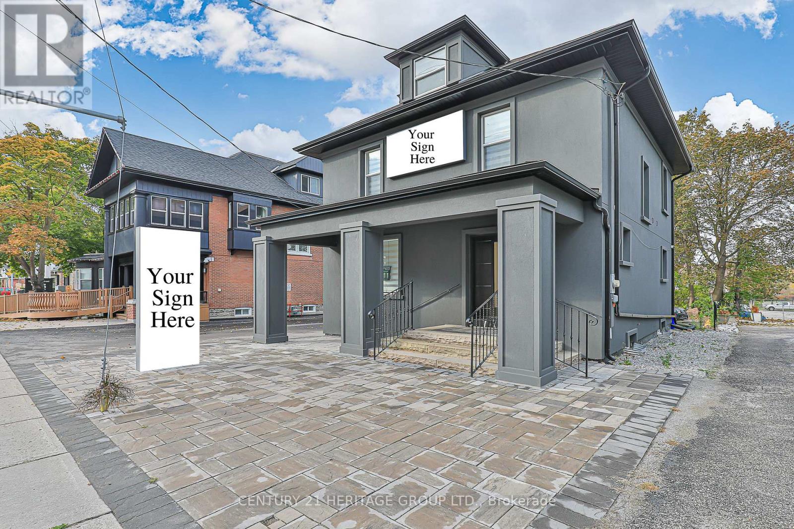 72 Prospect Street, Newmarket, Ontario  L3Y 3T2 - Photo 2 - N12842830