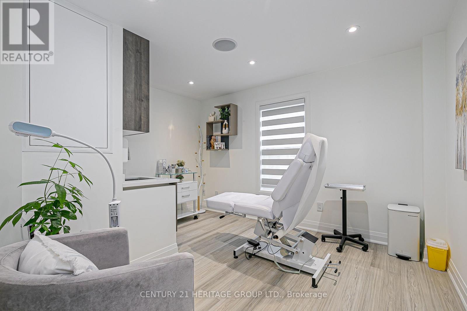 72 Prospect Street, Newmarket, Ontario  L3Y 3T2 - Photo 28 - N12842830