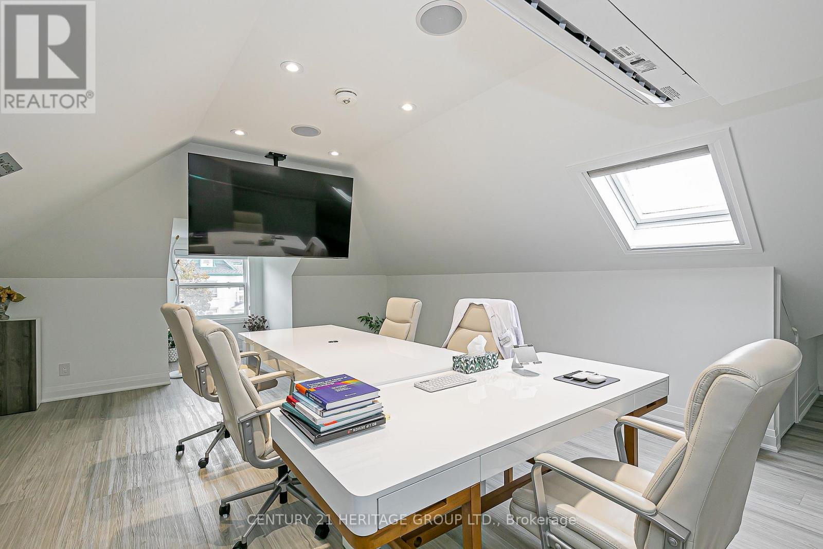 72 Prospect Street, Newmarket, Ontario  L3Y 3T2 - Photo 31 - N12842830