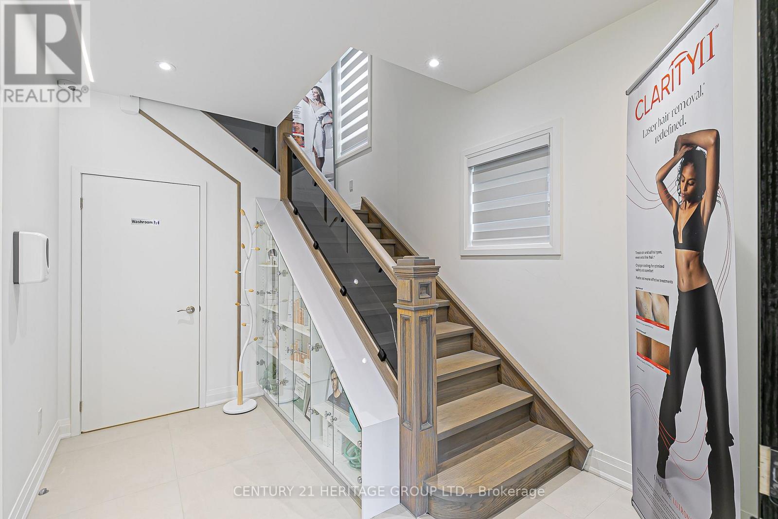 72 Prospect Street, Newmarket, Ontario  L3Y 3T2 - Photo 5 - N12842830